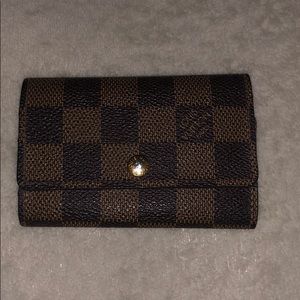 Louis Vuitton 6 key holder